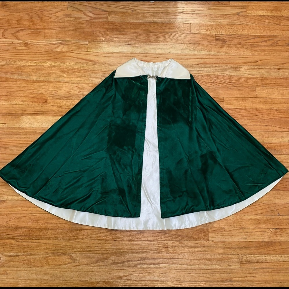 VTG - GREEN VELVET - OFF-WHITE SATIN - CAPE COVERLET SHAWL - HOLIDAY GLAM WEAR